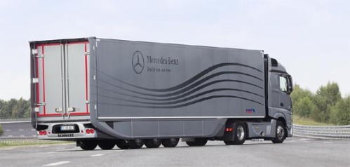 Mercedes-Benz Aerodynamics Truck & Trailer at IAA 2012 Hanover (10).jpg